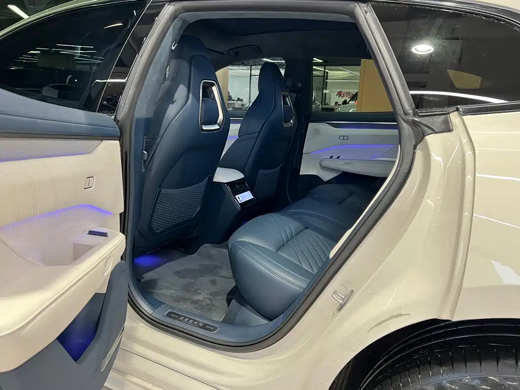 ZEEKR EXTREME KRYPTON 001