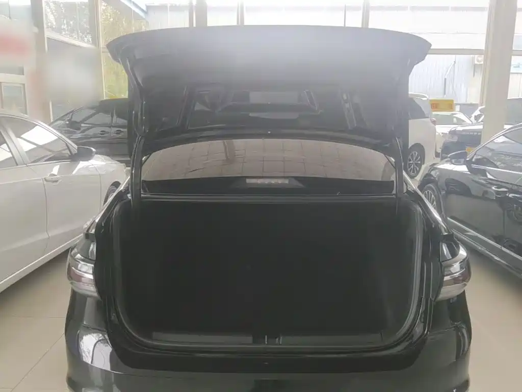 Volkswagen Lavida — миниатюра 19