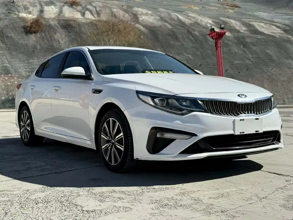 Kia K5 2012 2.0L AT DLX