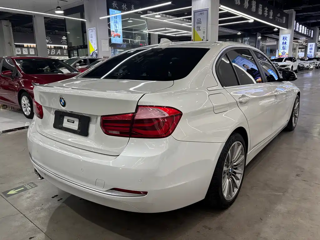 BMW 3 Series — миниатюра 12