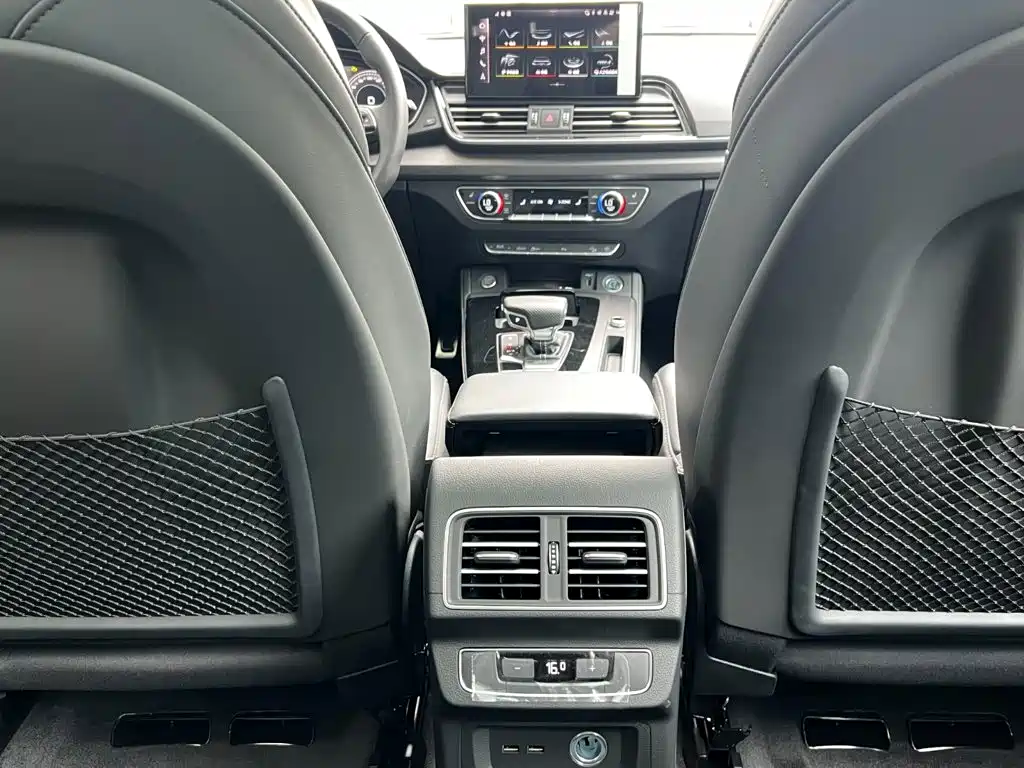 Audi Q5L — миниатюра 14