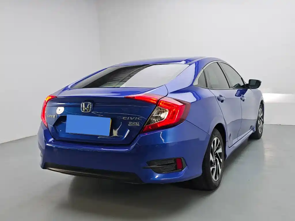 Honda Civic 2016 220TURBO CVT Luxury