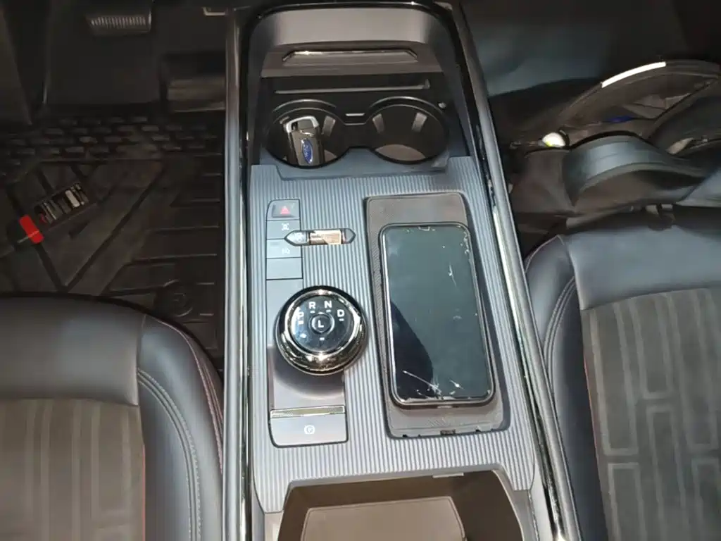 Ford Mondeo — миниатюра 14