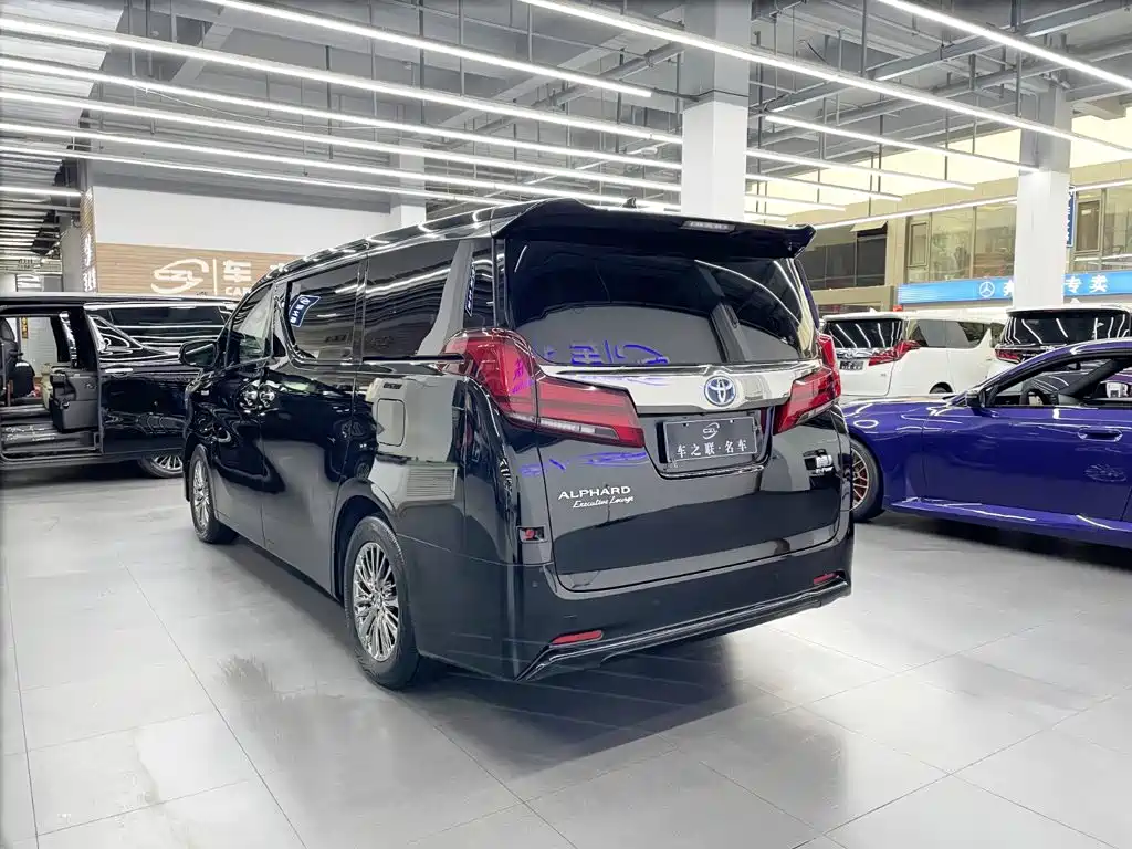 Toyota Alphard 2020 2.5L