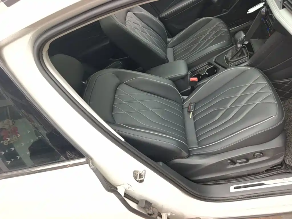Volkswagen Tiguan L — миниатюра 25