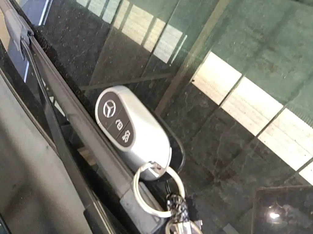 Mercedes-Benz C-Class — миниатюра 9