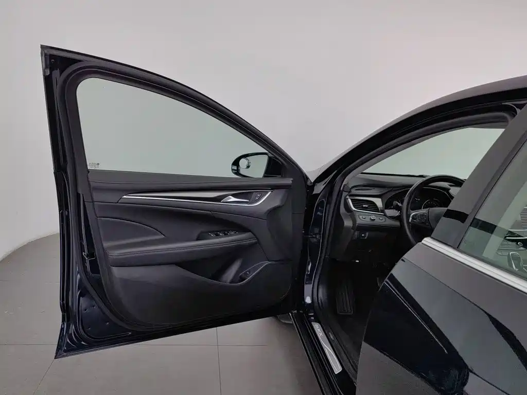 Buick LaCrosse — миниатюра 8