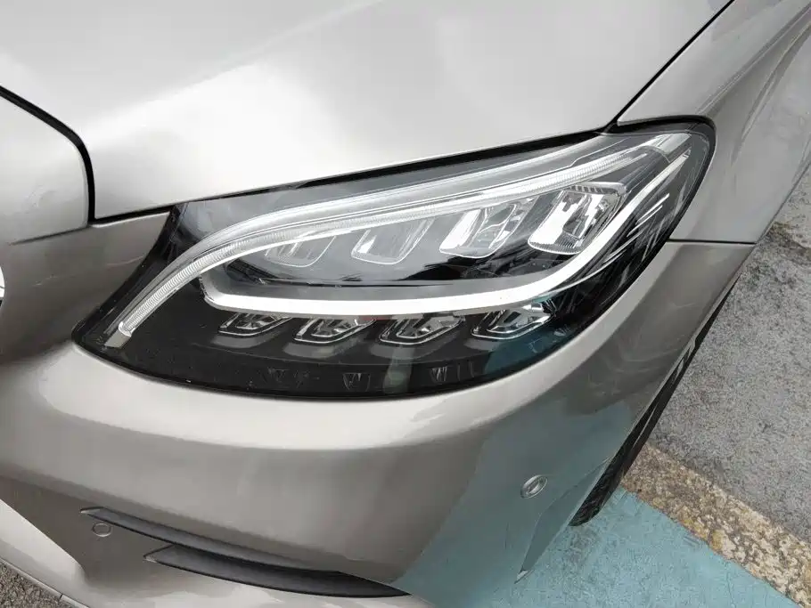 Mercedes-Benz C-Class — миниатюра 5