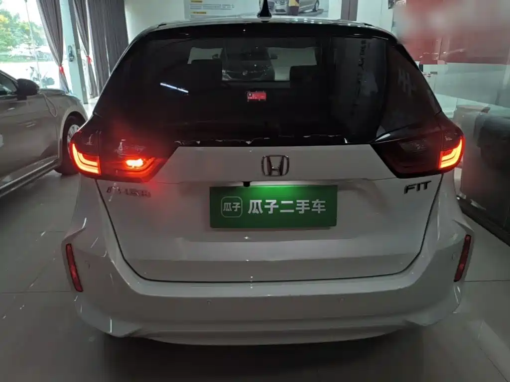 Honda Fit — миниатюра 6