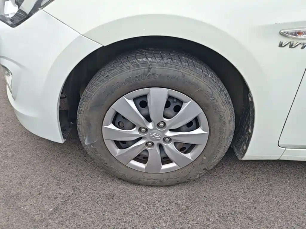 Hyundai Verna — миниатюра 23