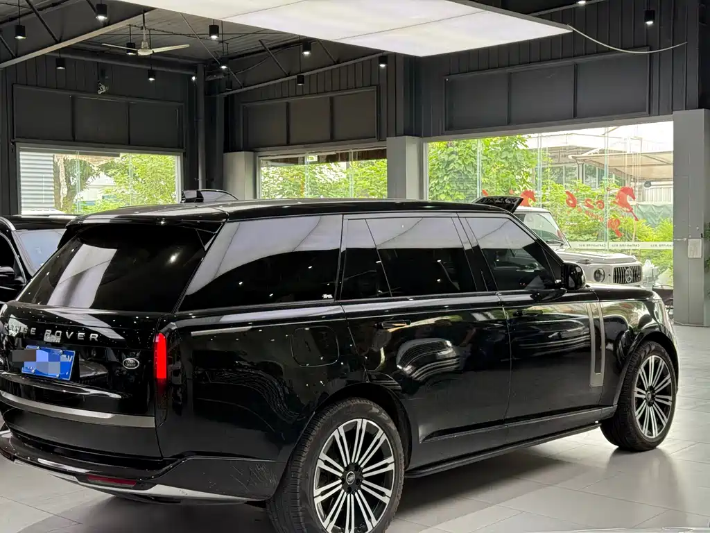 Land Rover Range Rover — миниатюра 8