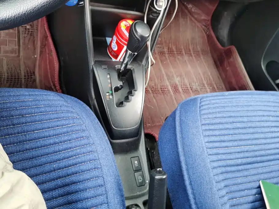 Toyota Yaris L — миниатюра 16