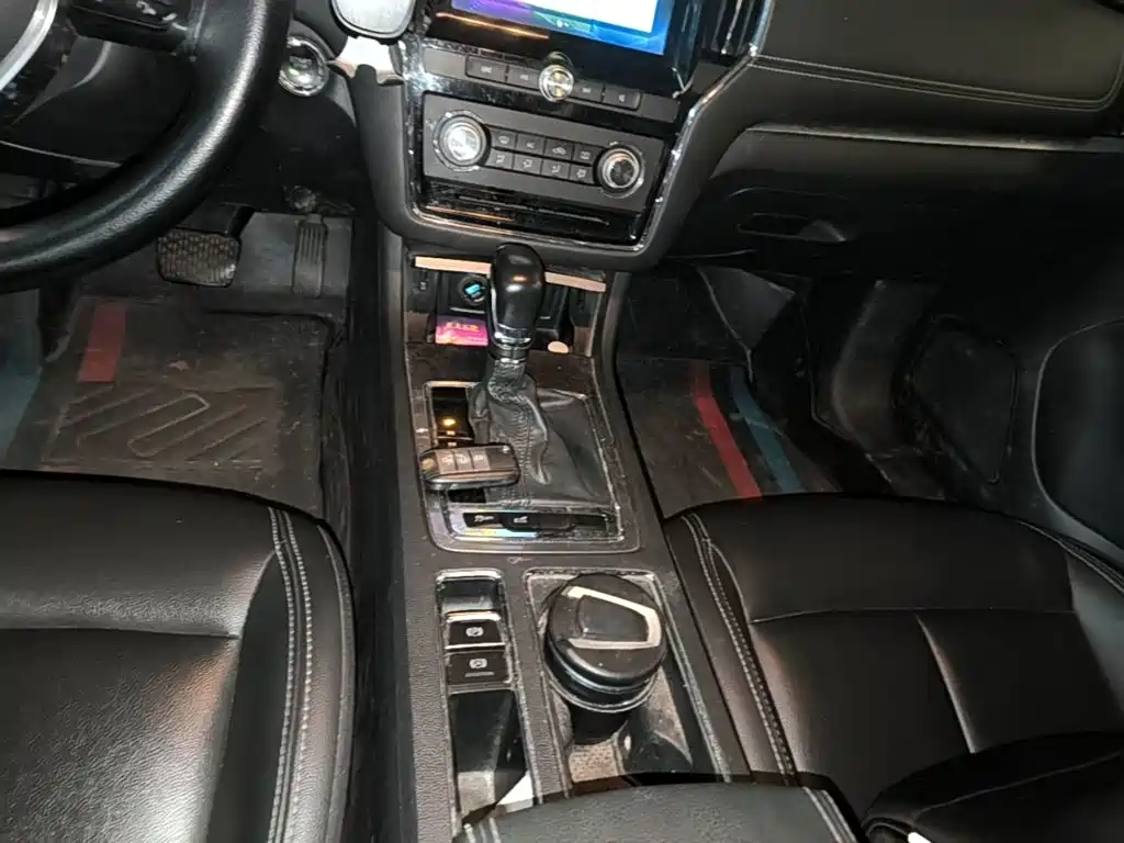 Roewe i6 Classic — миниатюра 14