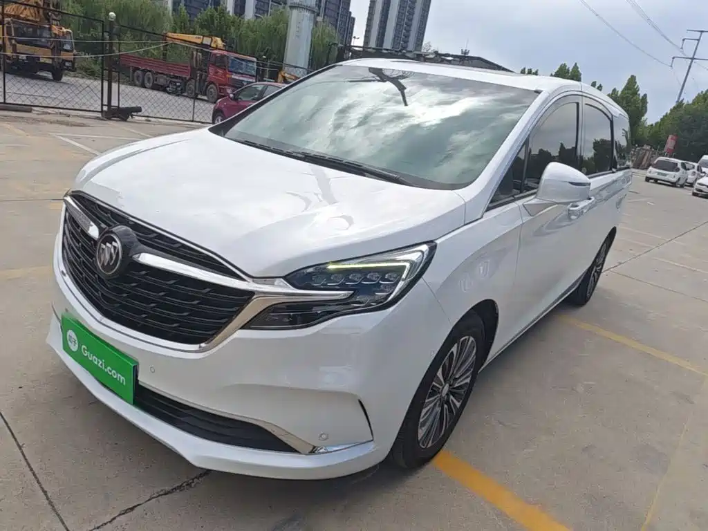 Buick GL8 — миниатюра 2