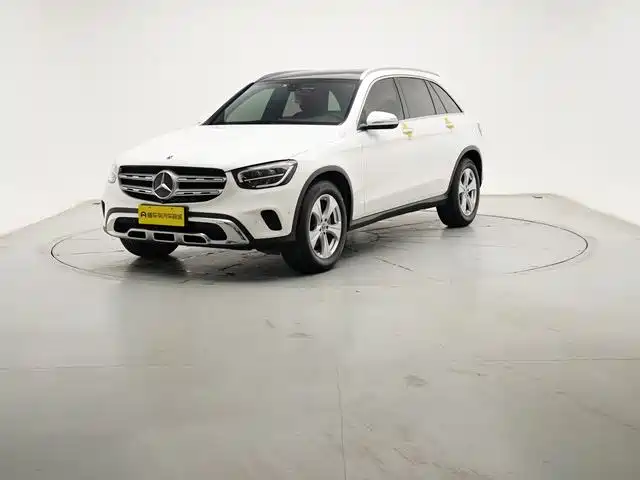 MERCEDES-BENZ GLC