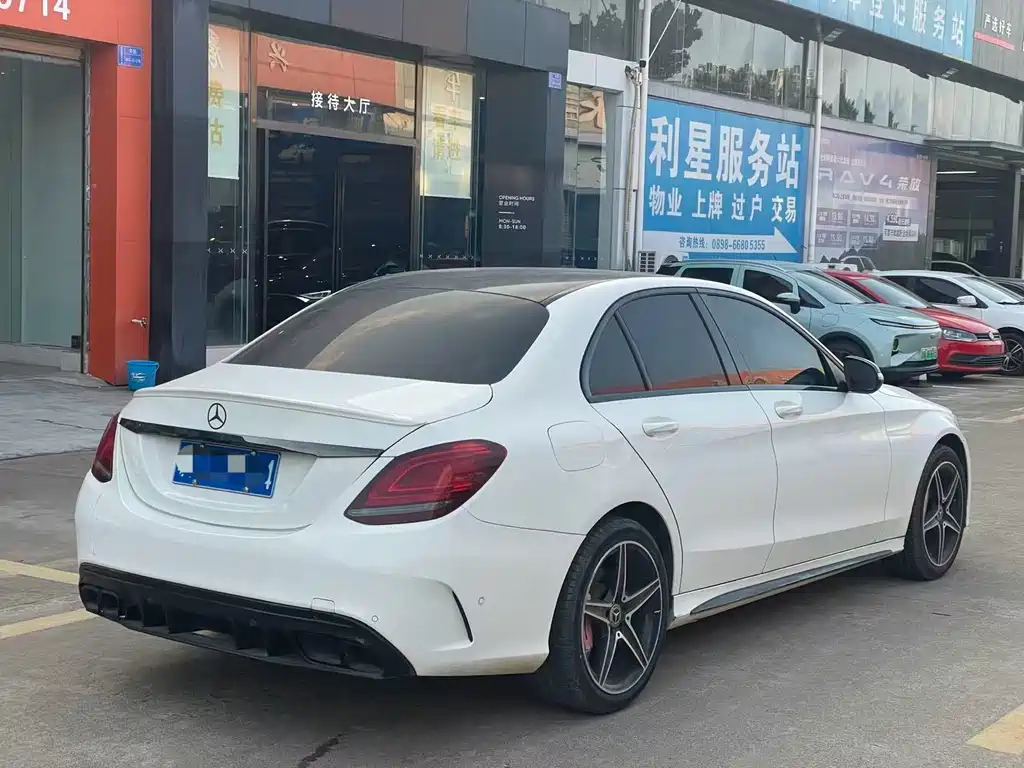 Mercedes-Benz C-Class — миниатюра 2