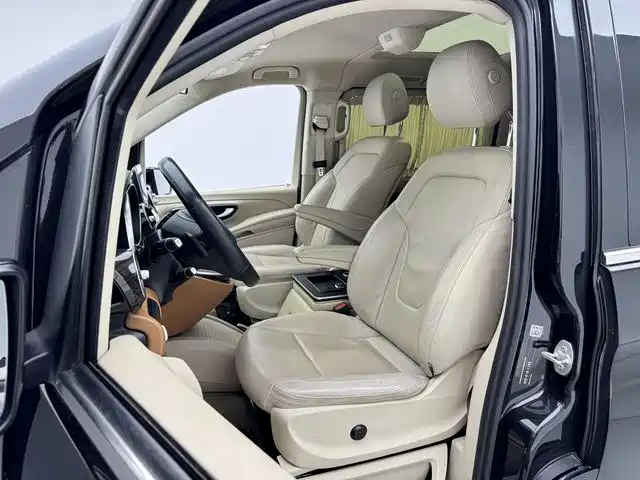 MERCEDES-BENZ V CLASS