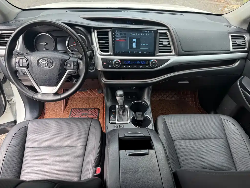 Toyota Highlander — миниатюра 10
