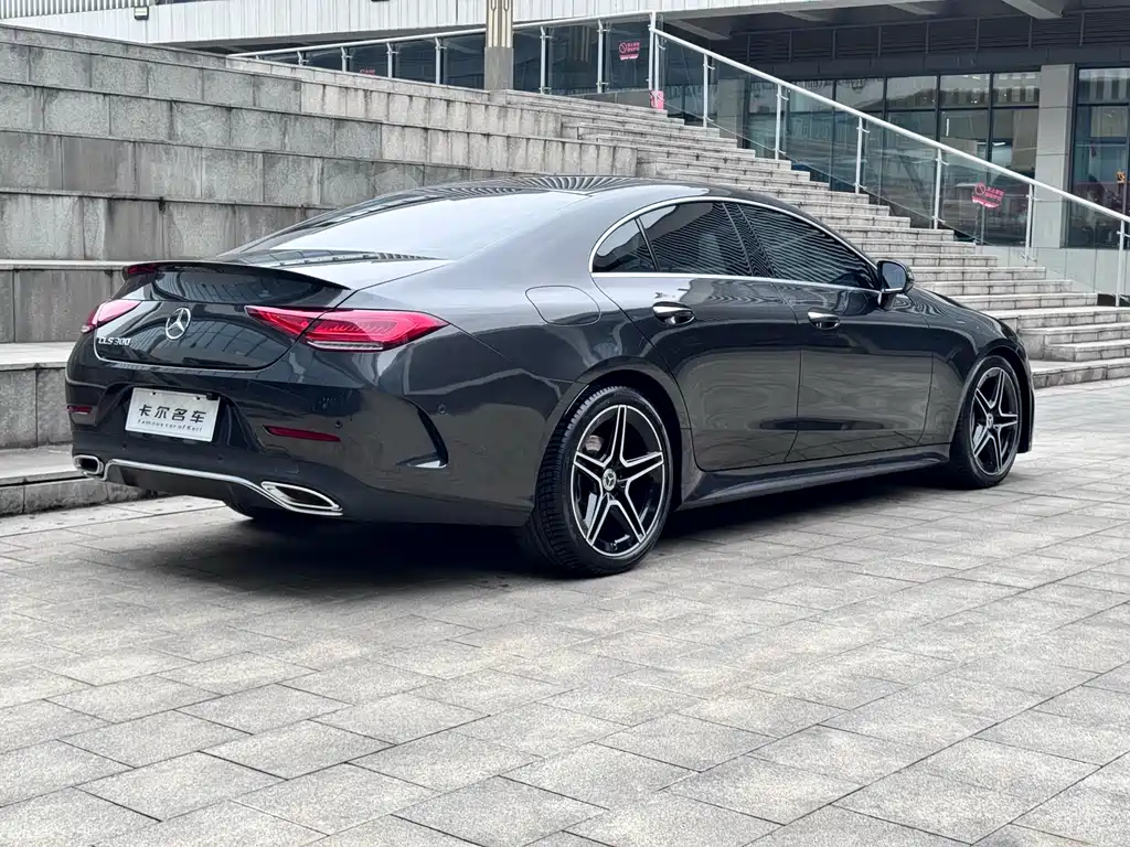MERCEDES-BENZ CLS