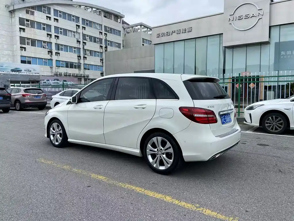 Mercedes-Benz B-Class — миниатюра 6