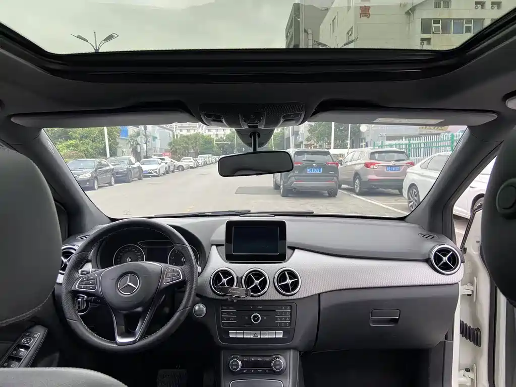 Mercedes-Benz B-Class — миниатюра 10