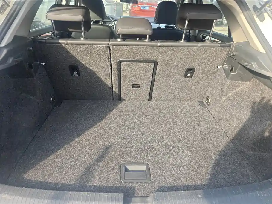 VOLKSWAGEN T ROC EXPLORING SONGS