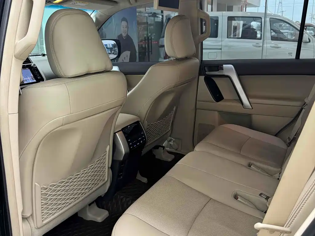 Toyota Prado — миниатюра 9