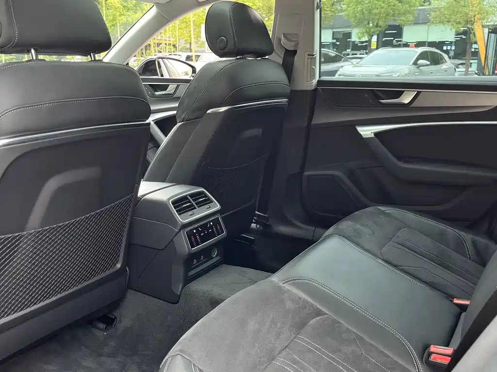 Audi A7L — миниатюра 14