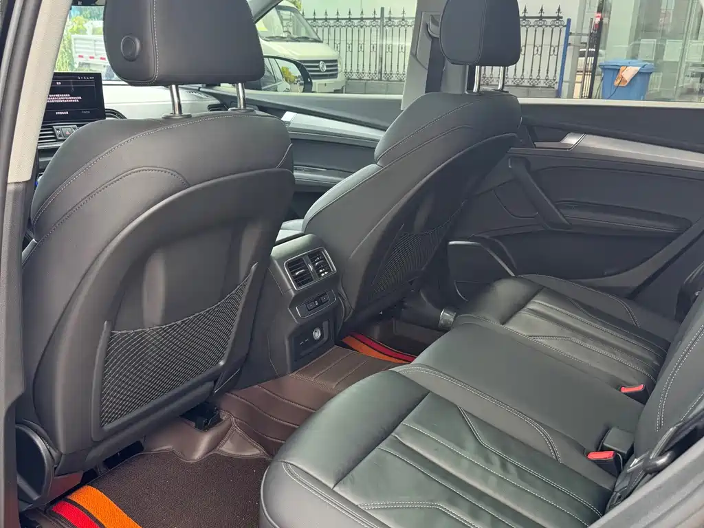 Audi Q5L — миниатюра 8