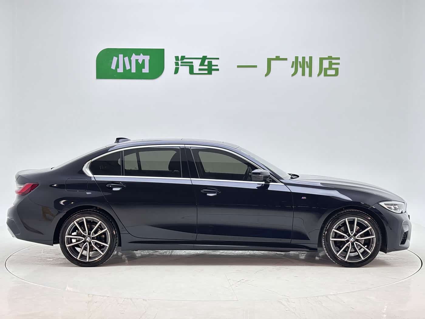 BMW 3 Series 2.0 л 2022 г. Чёрный, пробег 45000 км