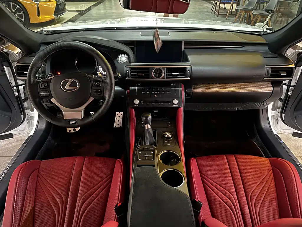 Lexus RC F — миниатюра 5