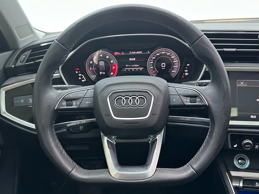 Audi Q3 — миниатюра 11