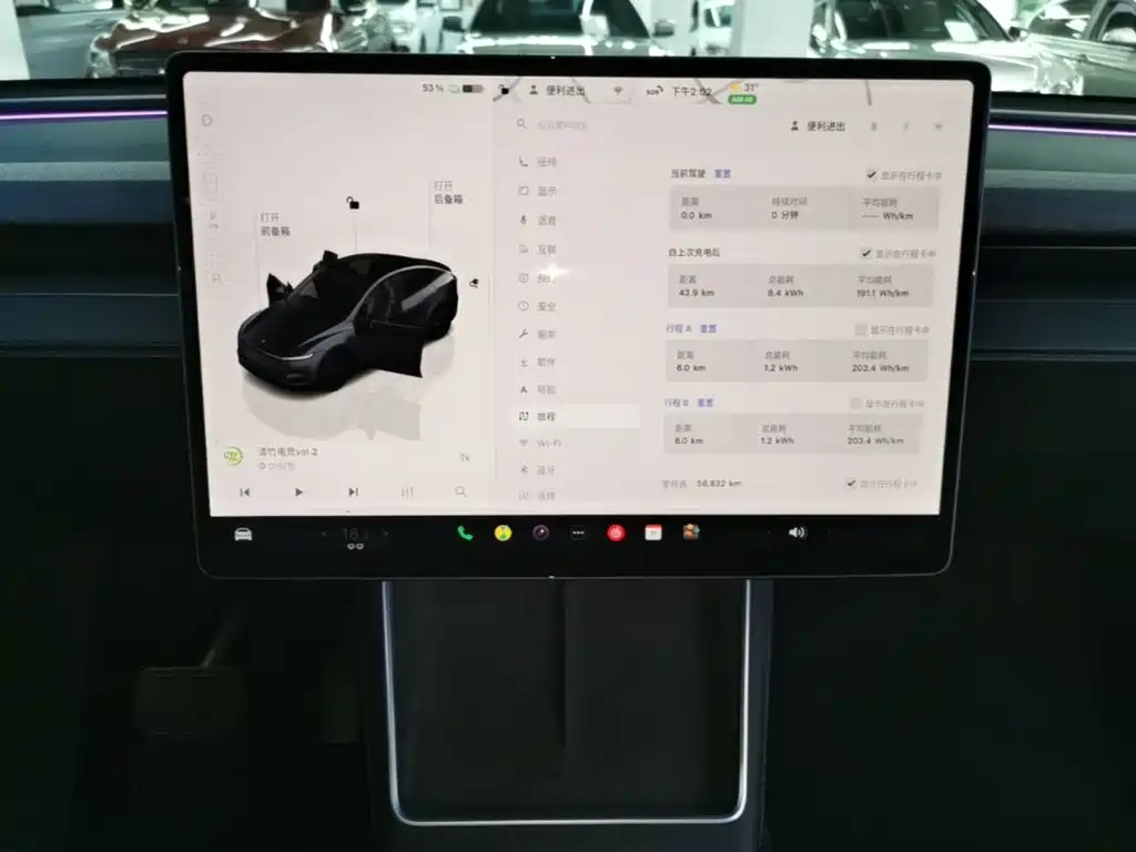 Tesla Model Y — миниатюра 13