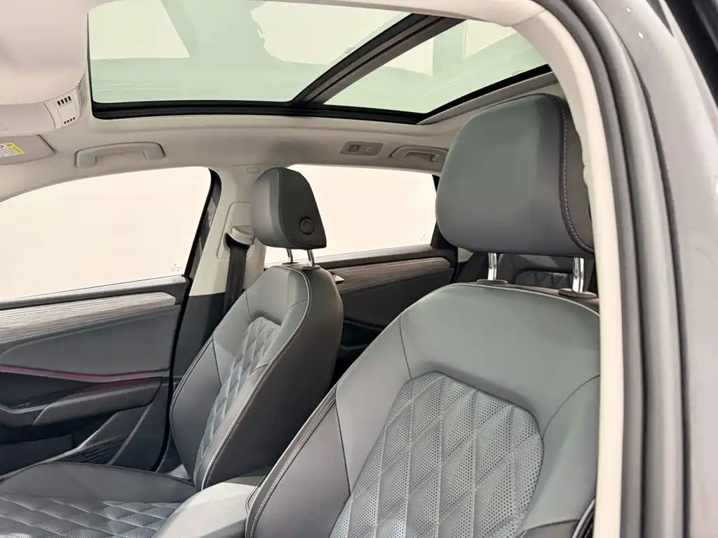 Volkswagen Sagitar — миниатюра 26