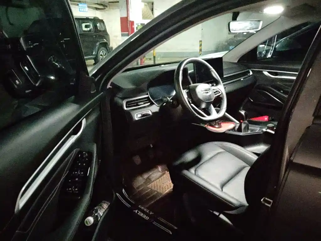 Geely Emgrand — миниатюра 12