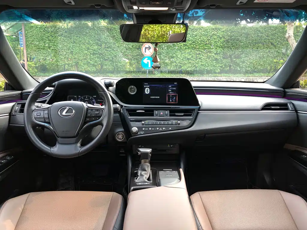 Lexus ES — миниатюра 15