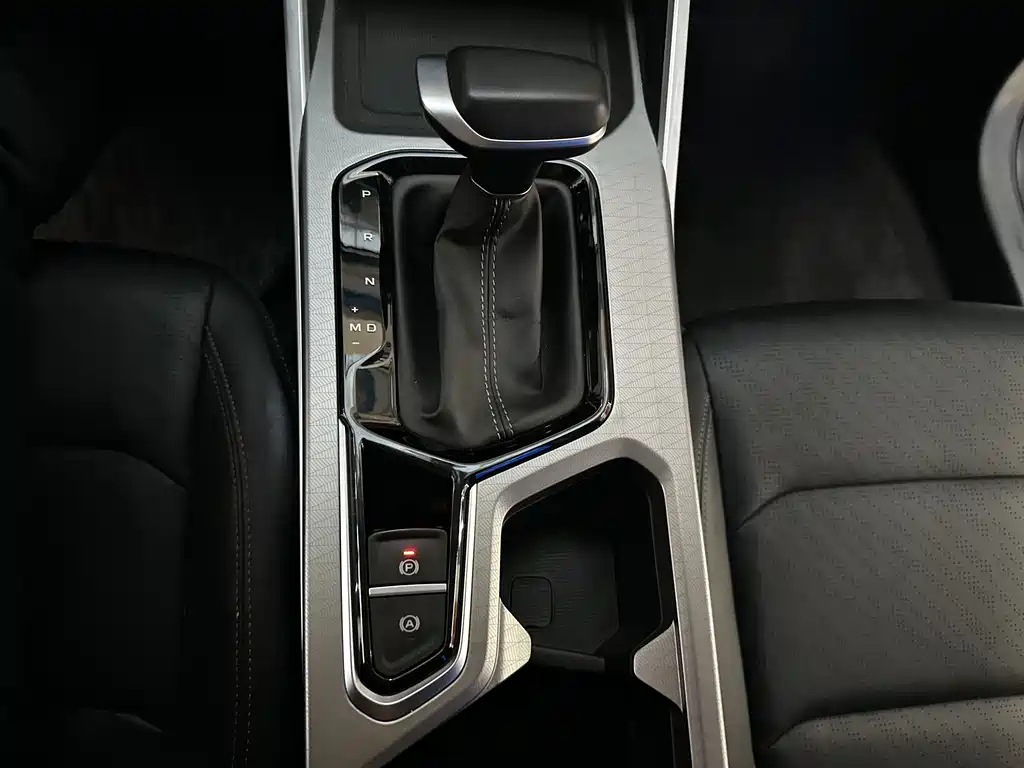 Geely Emgrand — миниатюра 13