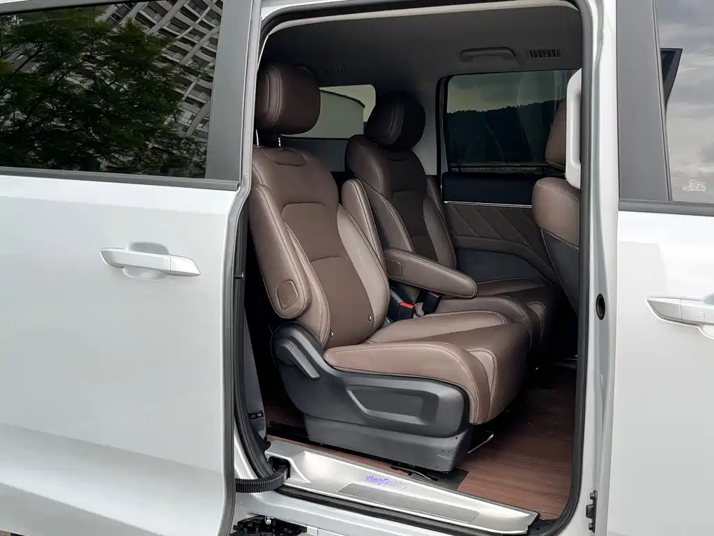 Wuling Xingguang 730 New Energy — миниатюра 23