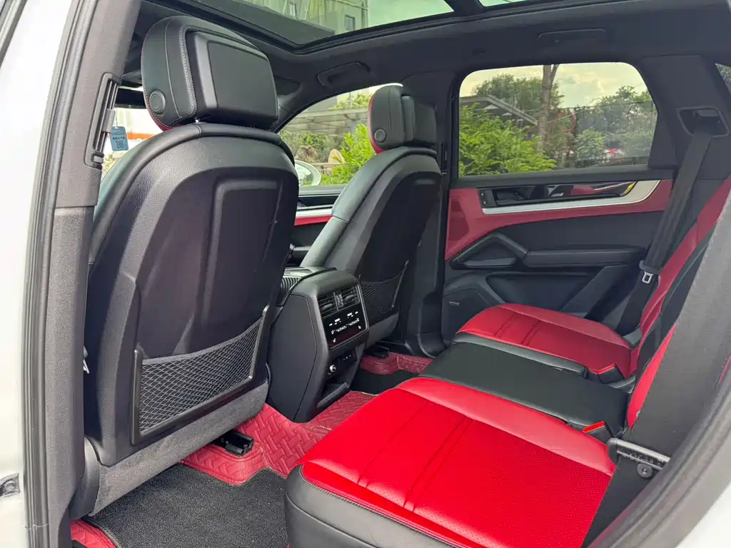 Porsche Cayenne — миниатюра 6