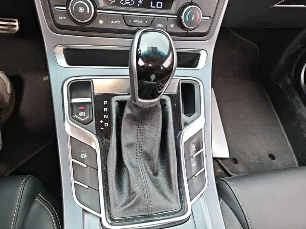 Geely Vision S1 — миниатюра 19