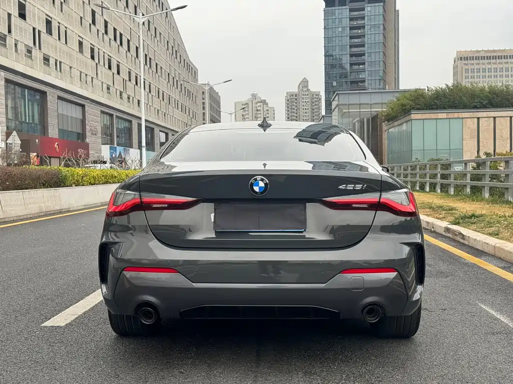 BMW 4 SERIES