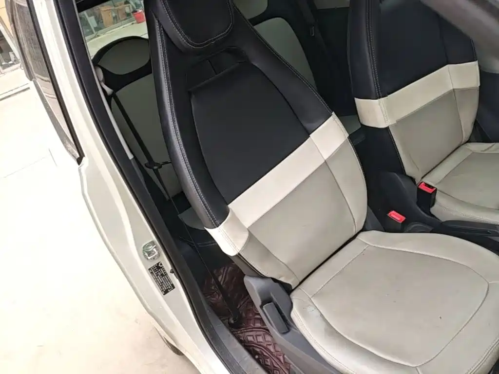 Wuling MINIEV — миниатюра 25