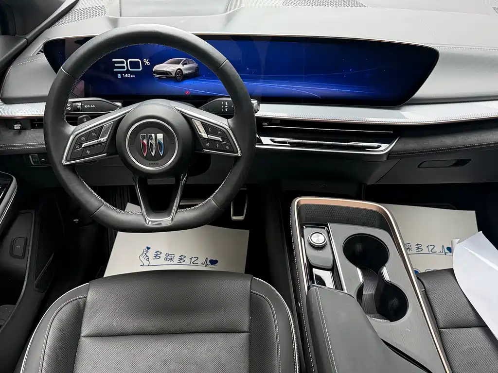 Buick E4 — миниатюра 6