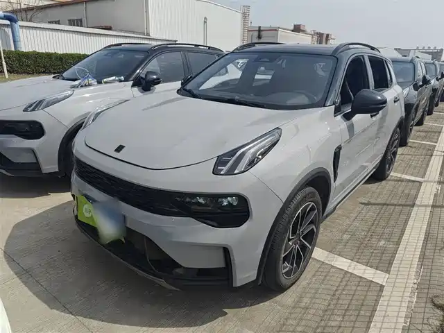 2023 Lynk & Co 01