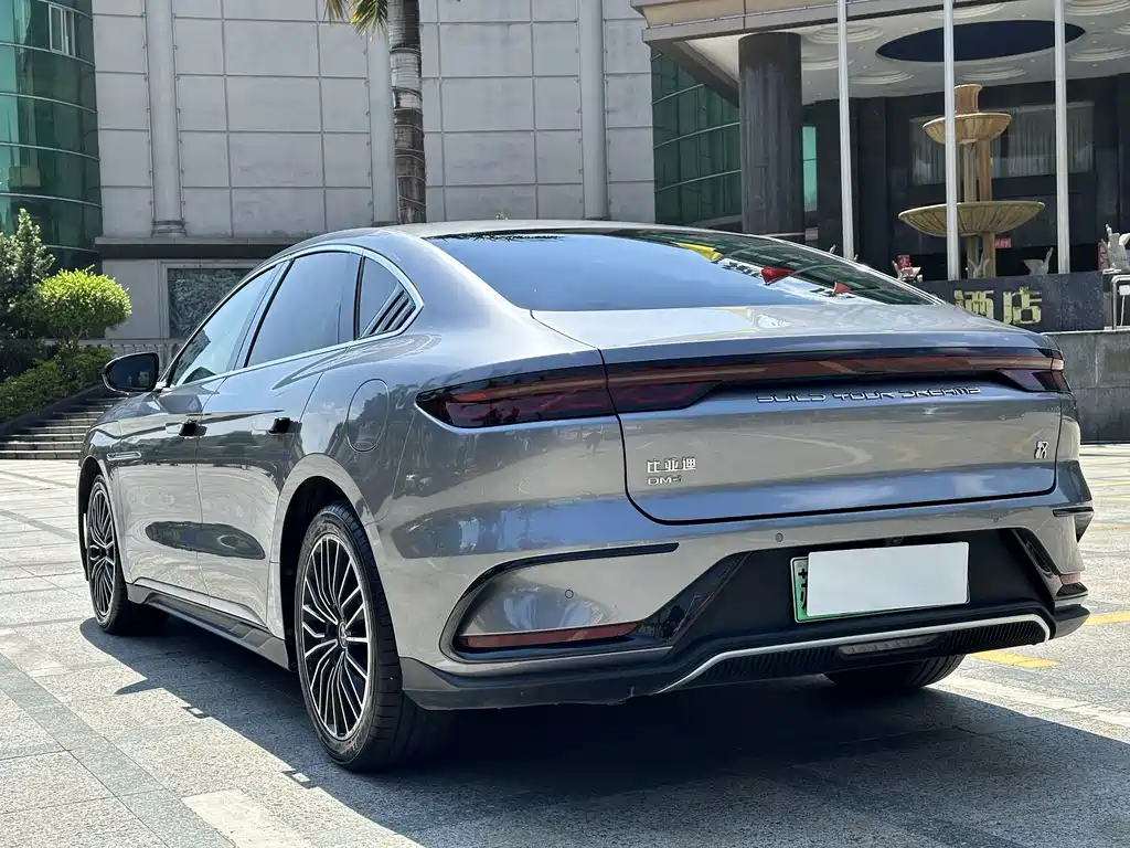 BYD Han — миниатюра 7