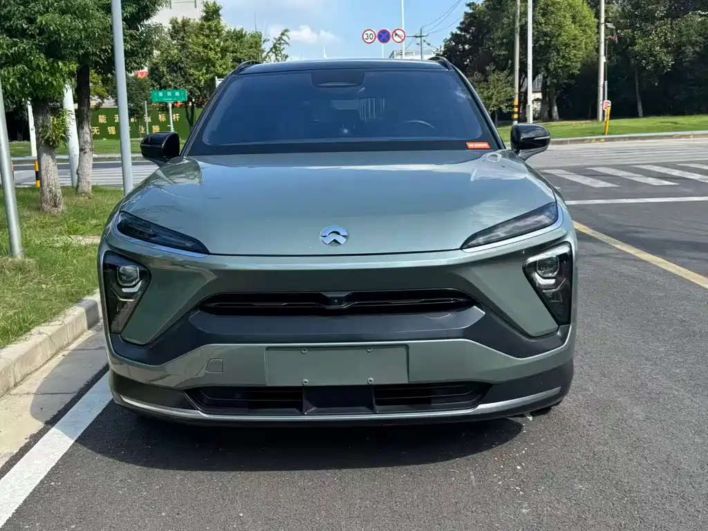 NIO ES6