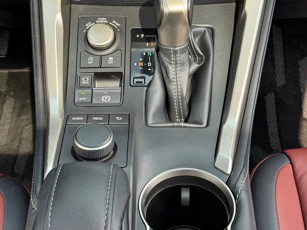 Lexus NX — миниатюра 10