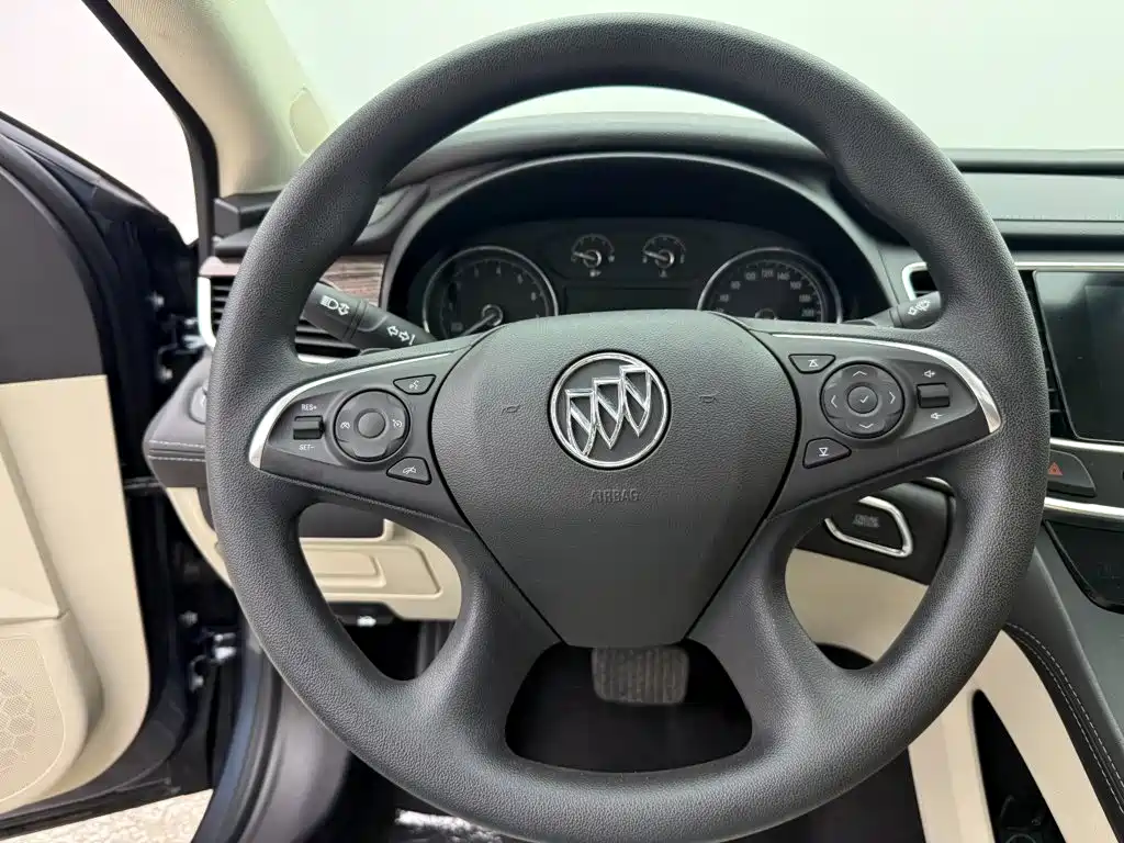 Buick LaCrosse — миниатюра 11