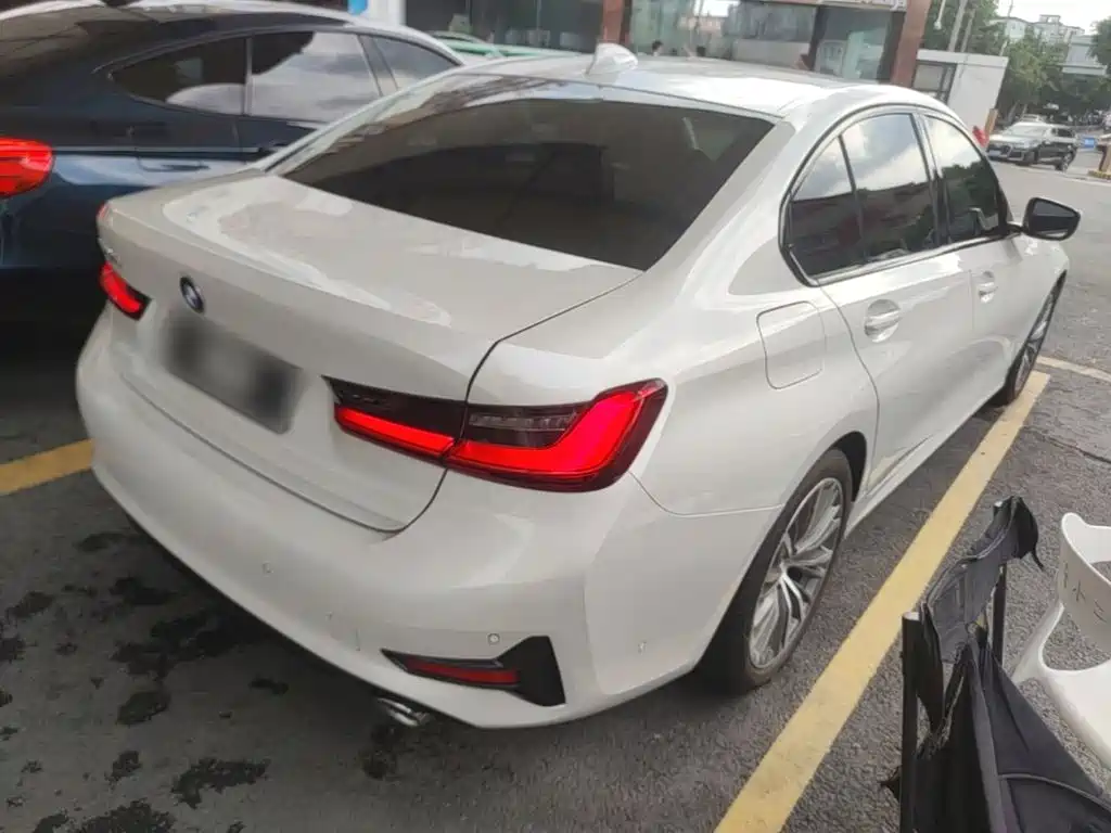 BMW 3 Series — миниатюра 7