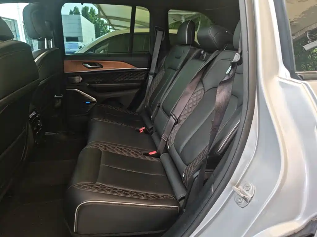 Jeep Grand Cherokee 4xe (Import) — миниатюра 17